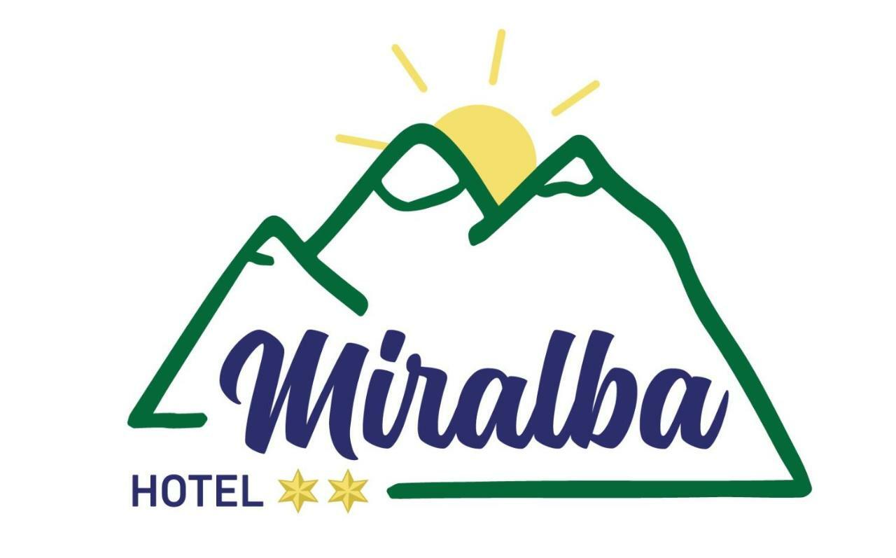 Hotel Miralba Alba De Los Cardanos Екстер'єр фото