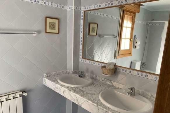Hotel Miralba Alba De Los Cardanos Екстер'єр фото